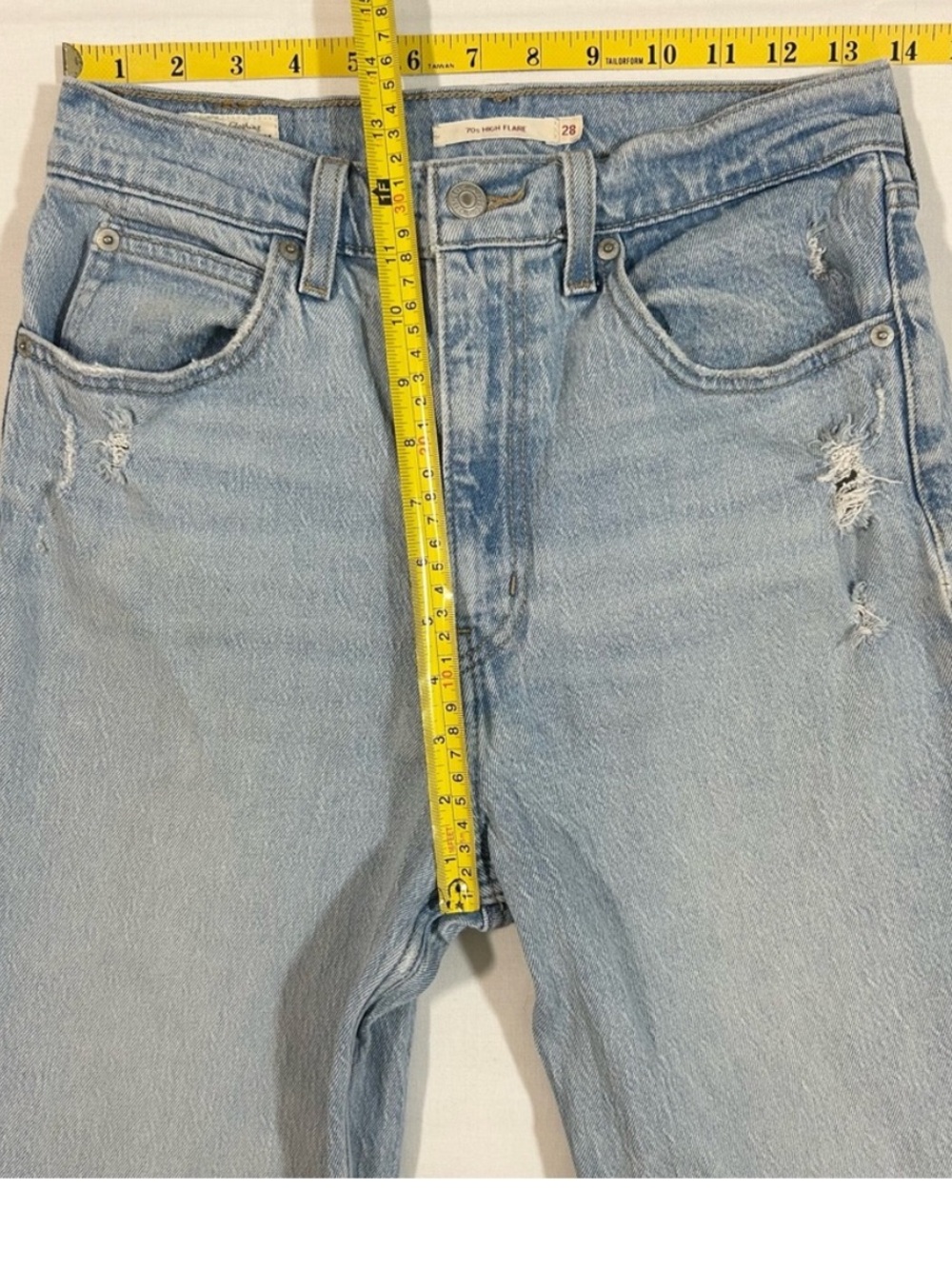 Women’s Light Wash Levi’s high waisted Jeans